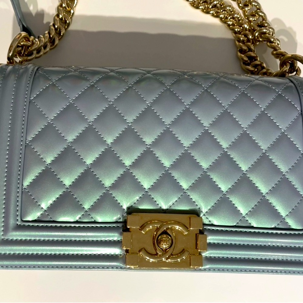 Elegant Blue Quilted Shoulder Bag - Picture 2 of 16